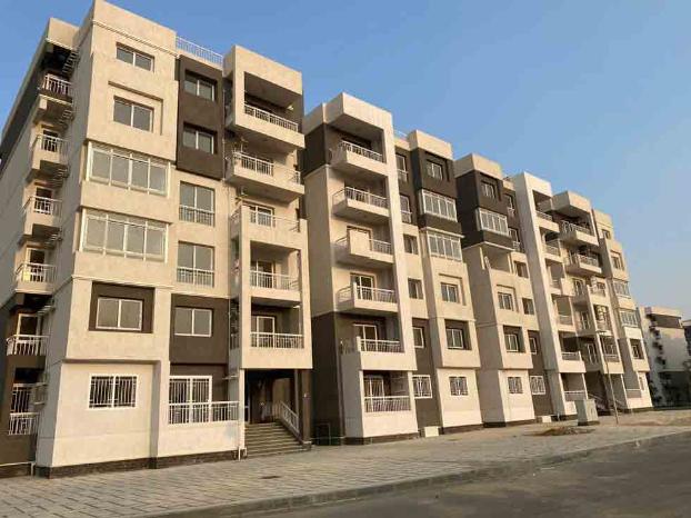 شقه للبيع بمدينتي 116 متر في الB10 تطل عليجاردن فيو 